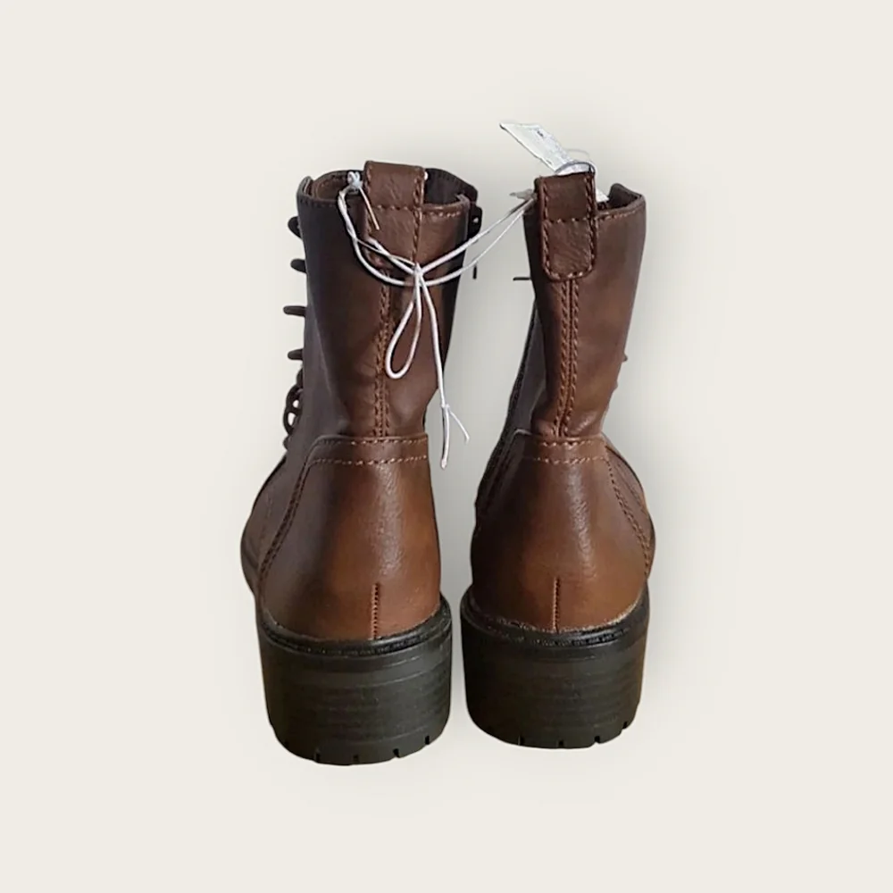 NWT Universal Thread Faux Leather Combat Boots - Picture 6 of 8